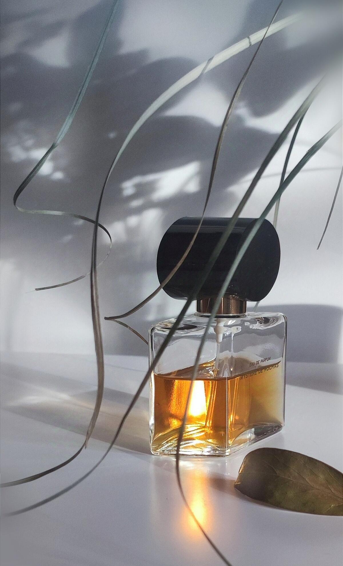 عطر ادکلن میستِر روچاس - Mystere Rochas - بررسی، قیمت و خرید