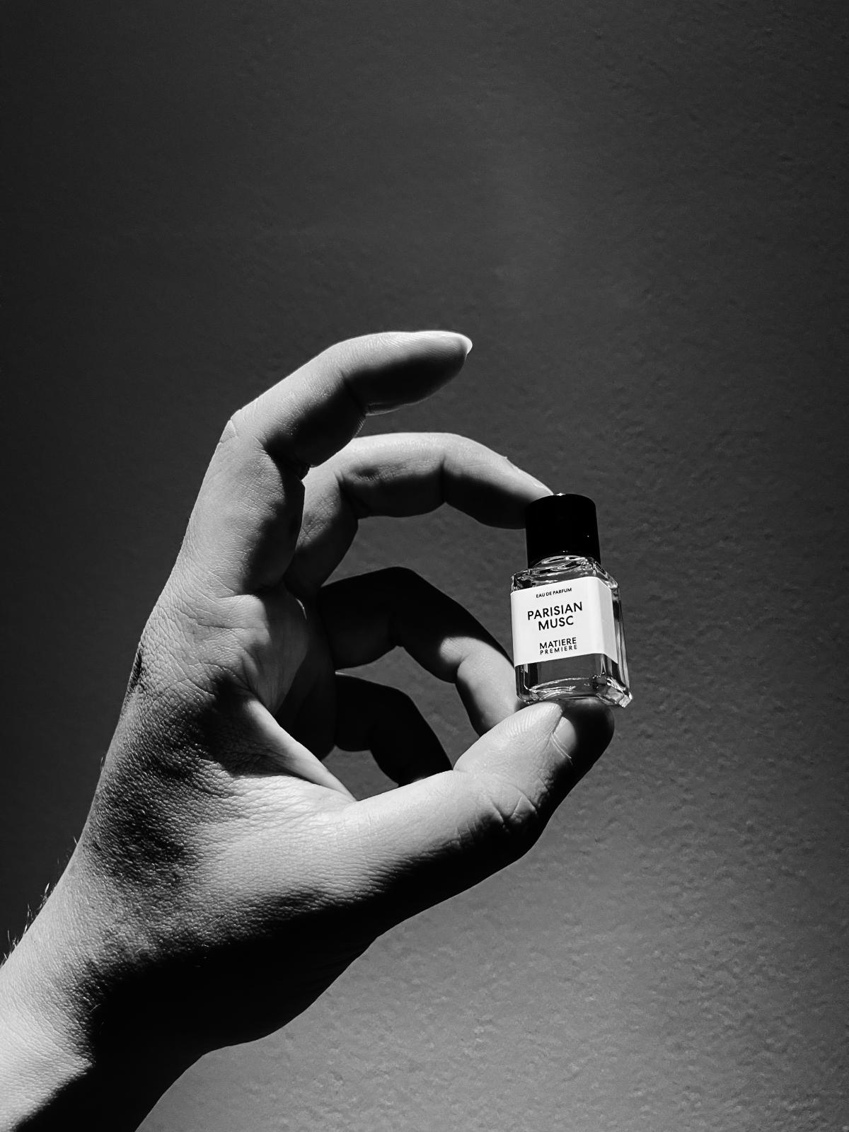 عطر ادکلن پاریزین ماسک مَتیر پِرِمیر - Parisian Musc Matiere Premiere - بررسی، قیمت و خرید