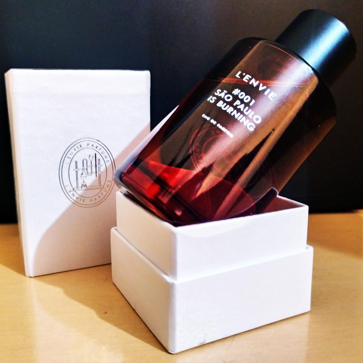 عطر ادکلن ساو پائولو ایز برنینگ لنوین پرفیوم - #001 São Paulo is Burning L’envie Parfums - بررسی، قیمت و خرید