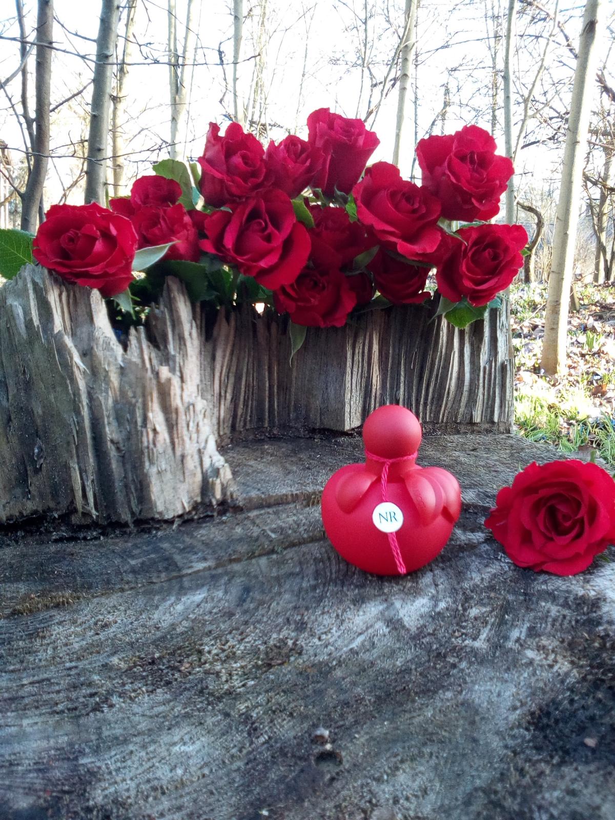 عطر ادکلن نینا اکسترا روژ نینا ریچی - Nina Extra Rouge Nina Ricci - بررسی، قیمت و خرید