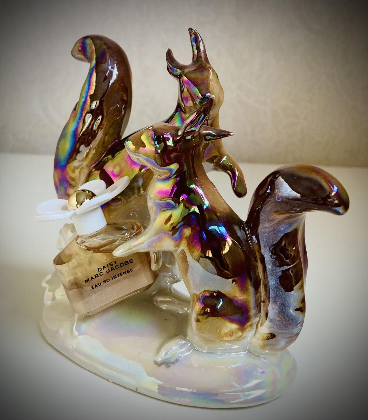 عطر ادکلن دیزی او سو اینتنس مارک جیکوبز - Daisy Eau So Intense Marc Jacobs - بررسی، قیمت و خرید