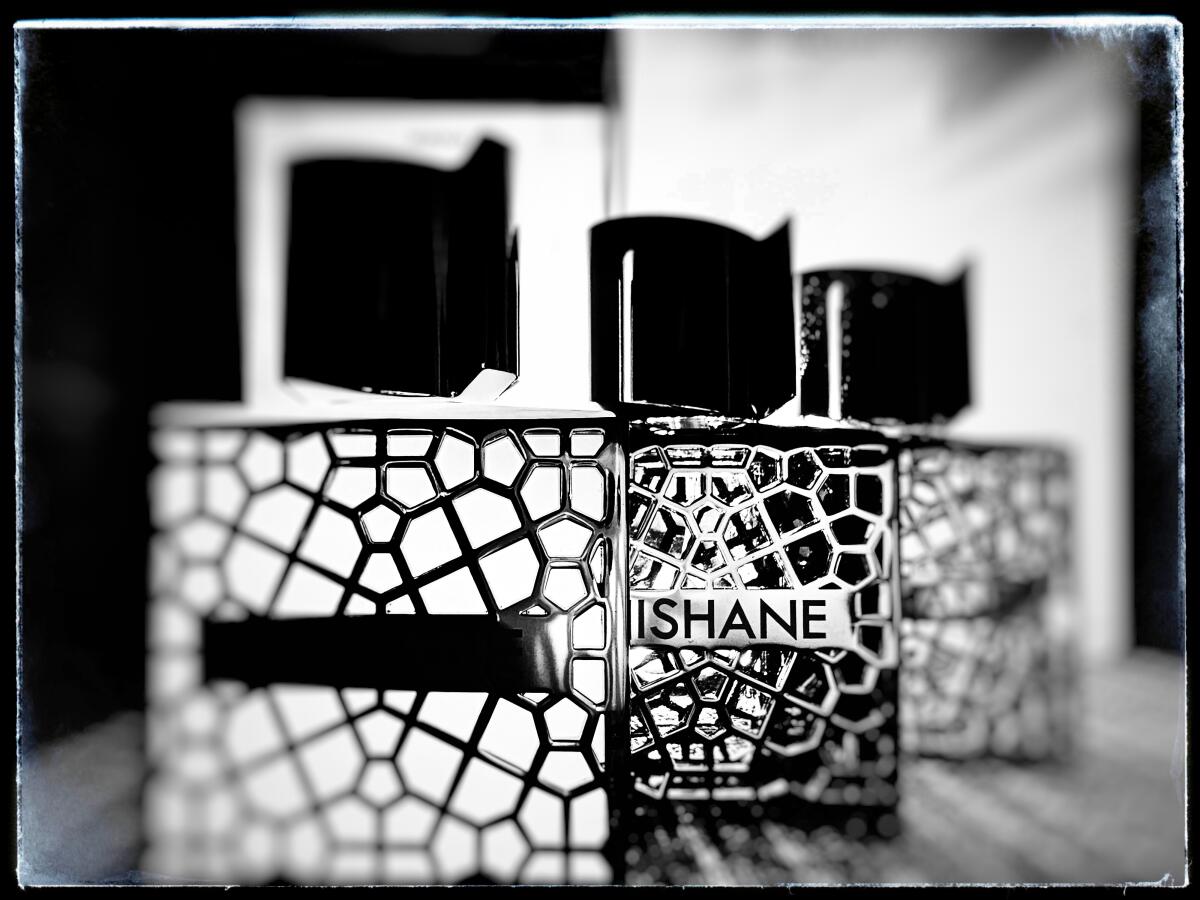 عطر ادکلن شم نیشانه - Shem Nishane - بررسی، قیمت و خرید