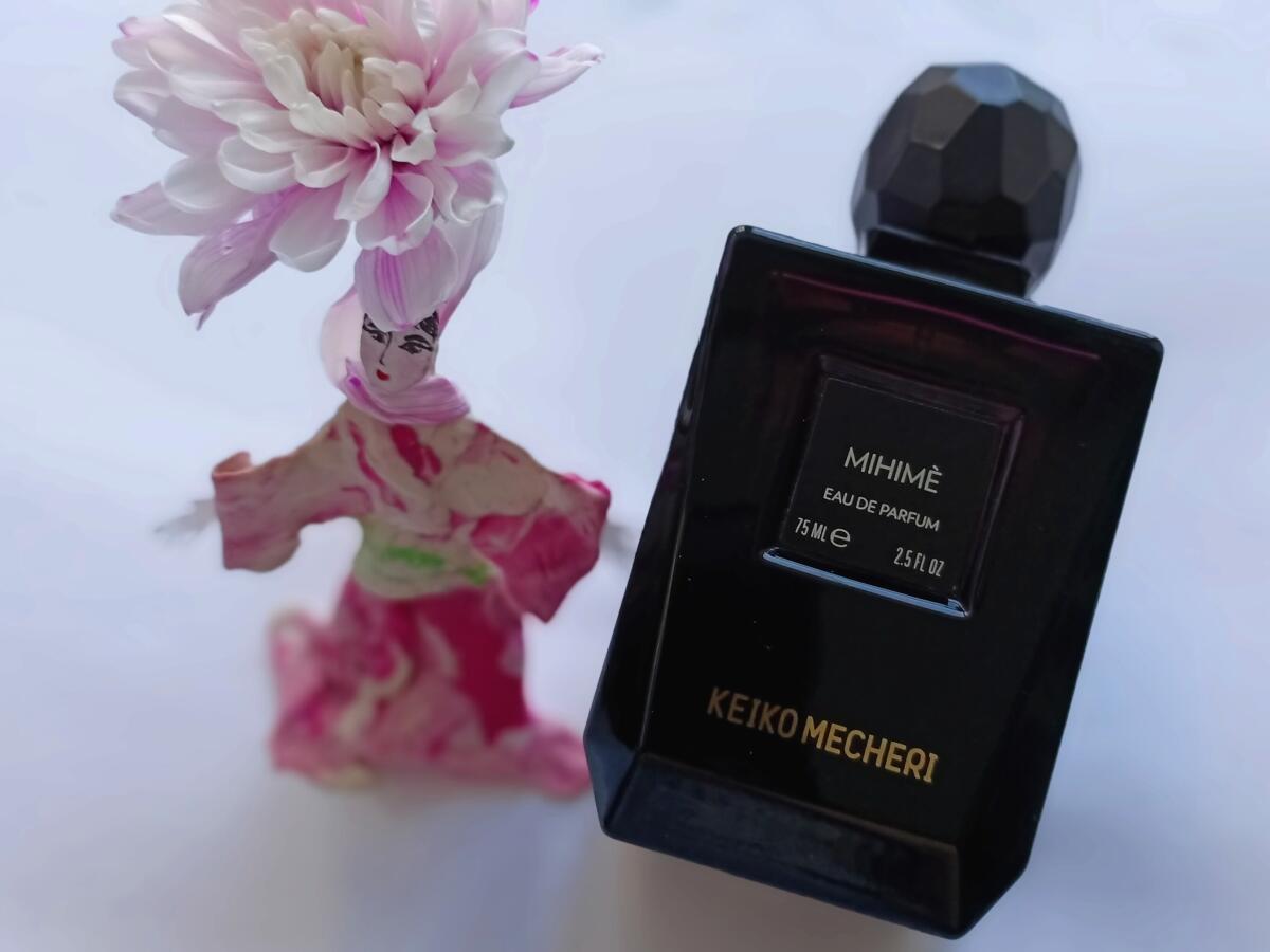 عطر ادکلن میهیمه کایکو مچری - Mihime Keiko Mecheri - بررسی، قیمت و خرید
