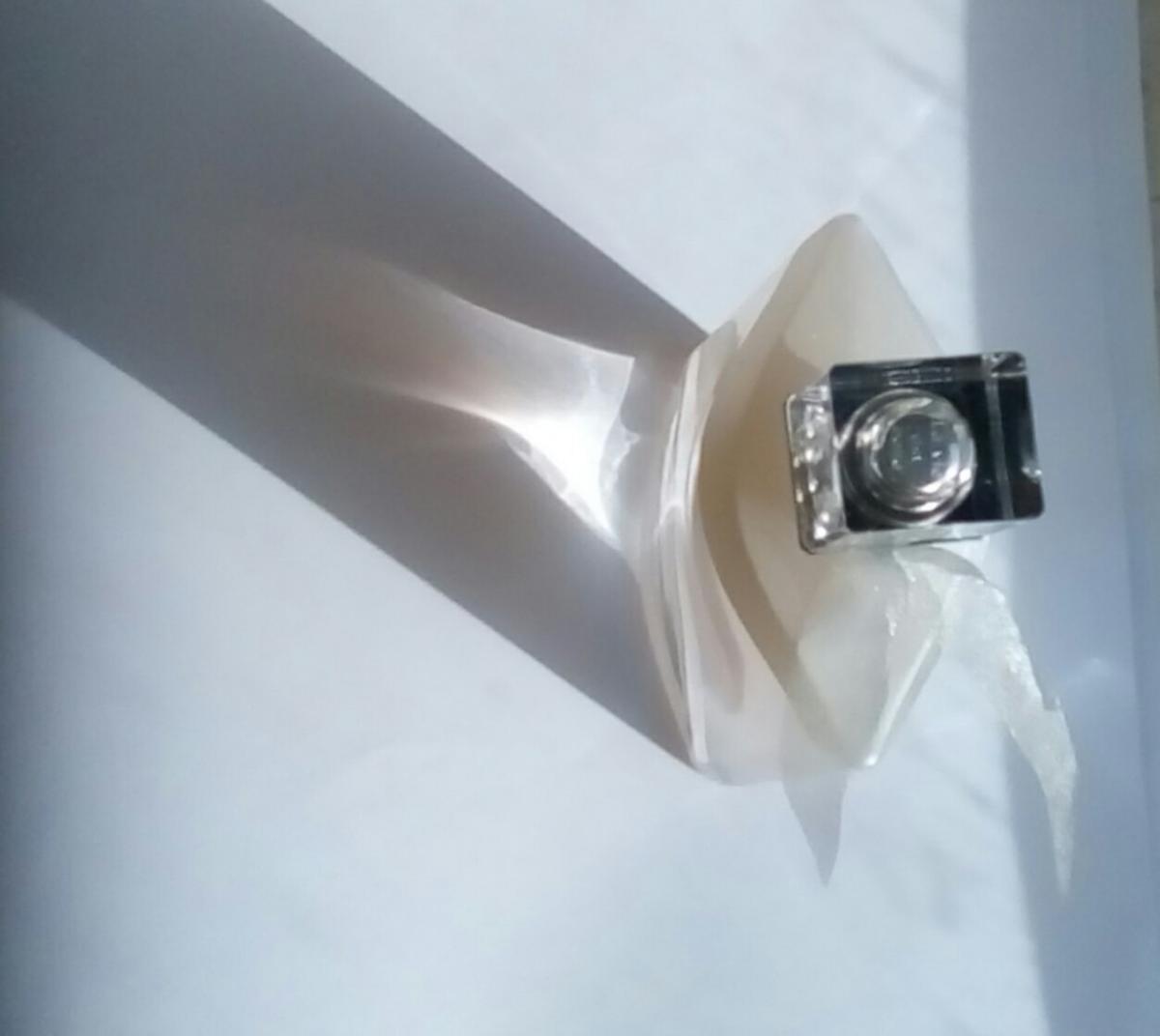 عطر ادکلن لا ویه است بل لو دو پغفم بلانش لانکوم - La Vie est Belle L'Eau de Parfum Blanche Lancôme - بررسی، قیمت و خرید