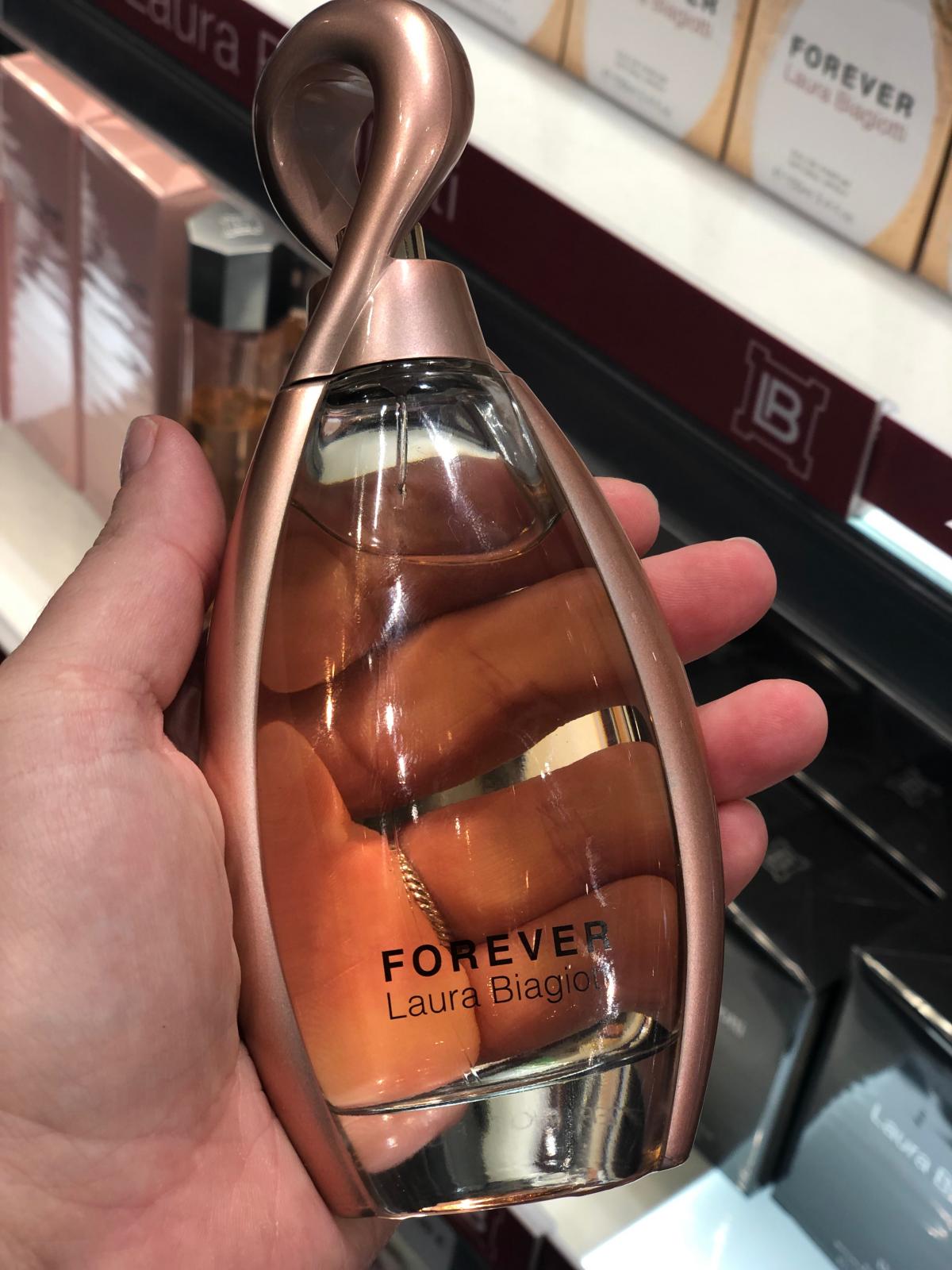 عطر ادکلن فوراور لورا بیاجیوتی - Forever Laura Biagiotti - بررسی، قیمت و خرید