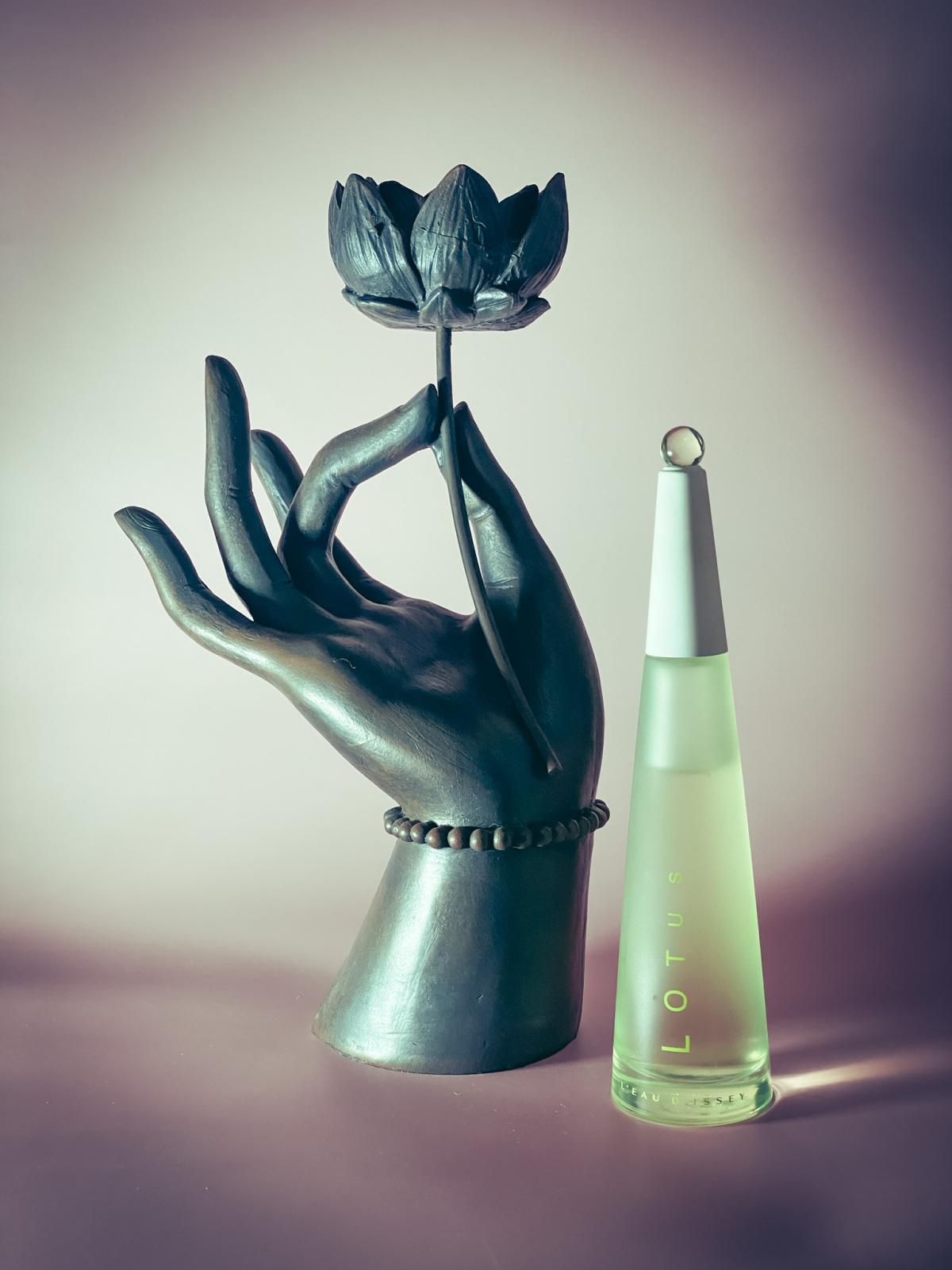 عطر ادکلن لو د ایسه لوتوس ایسه میاکه - L'Eau d’Issey Lotus Issey Miyake - بررسی، قیمت و خرید