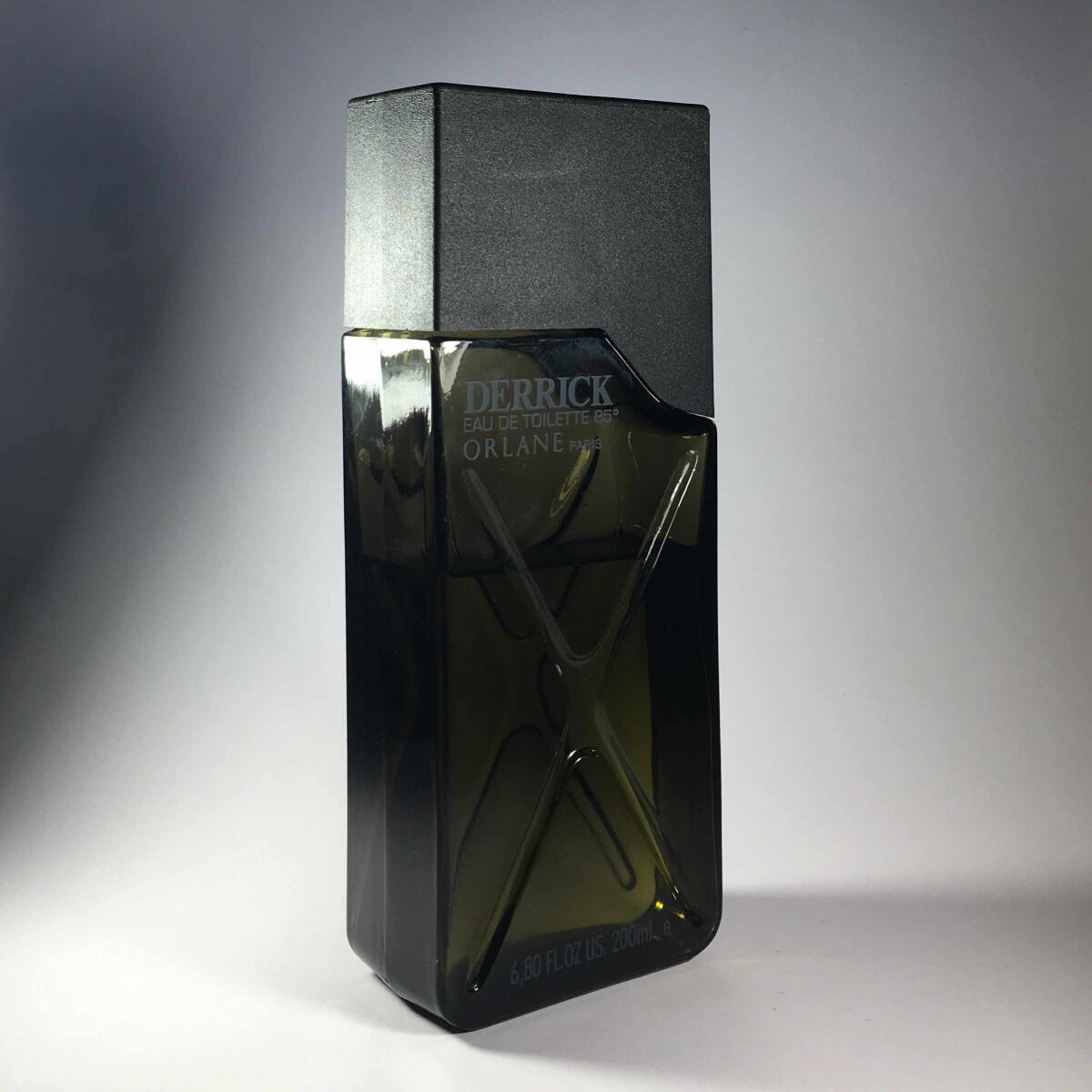 عطر ادکلن دریک اورلان - Derrick Orlane - بررسی، قیمت و خرید