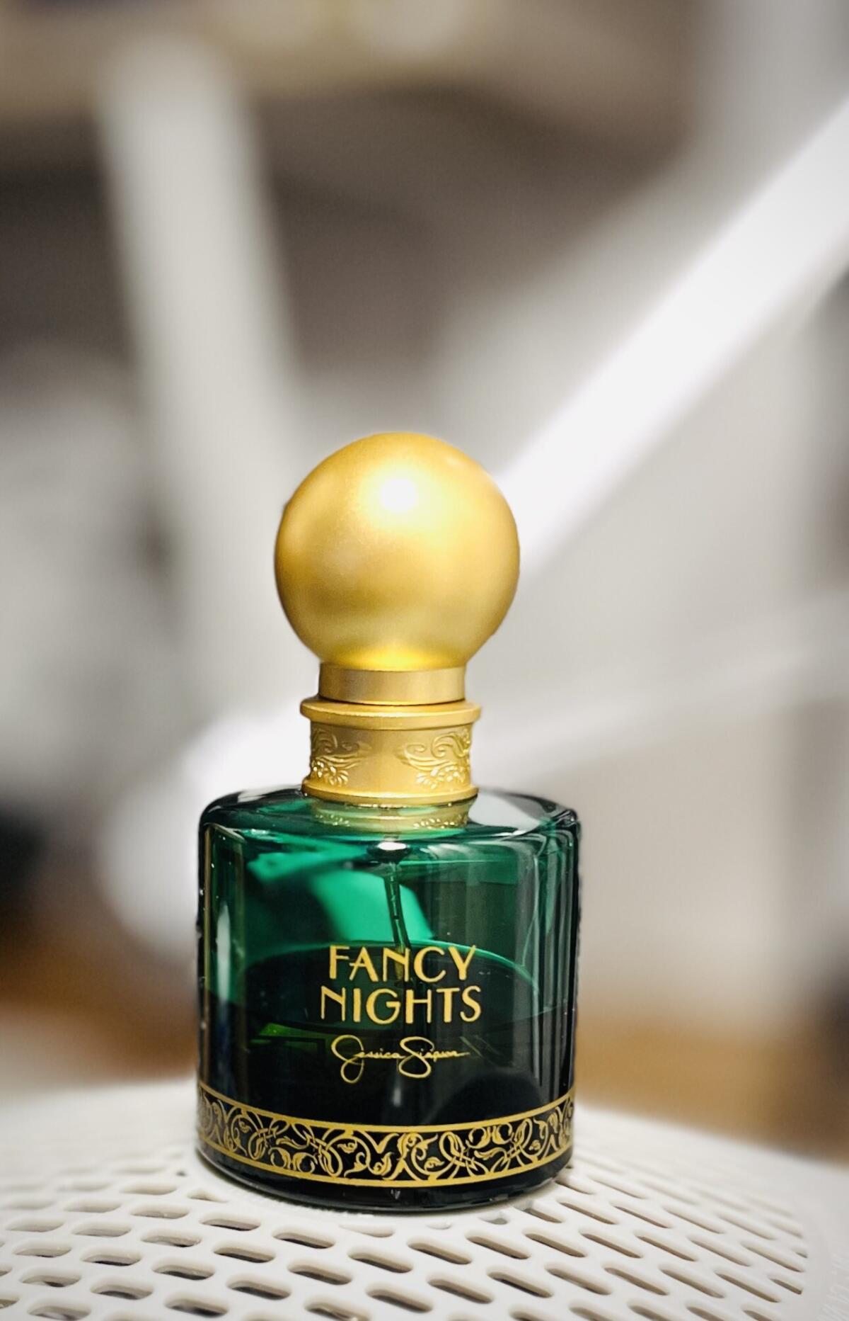 عطر ادکلن فَنسی نایتس جسیکا سیمپسون - Fancy Nights Jessica Simpson - بررسی، قیمت و خرید