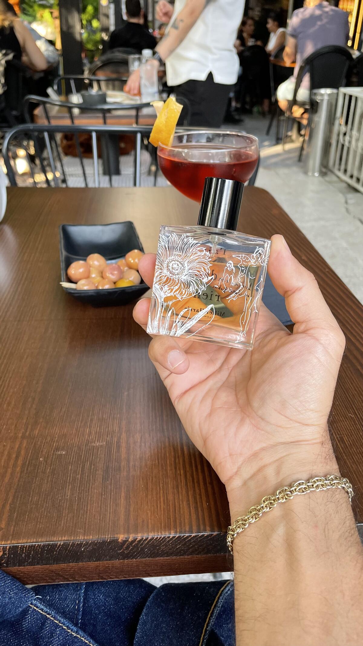 عطر ادکلن لدرین میلر هریس - L'Air de Rien Miller Harris - بررسی، قیمت و خرید