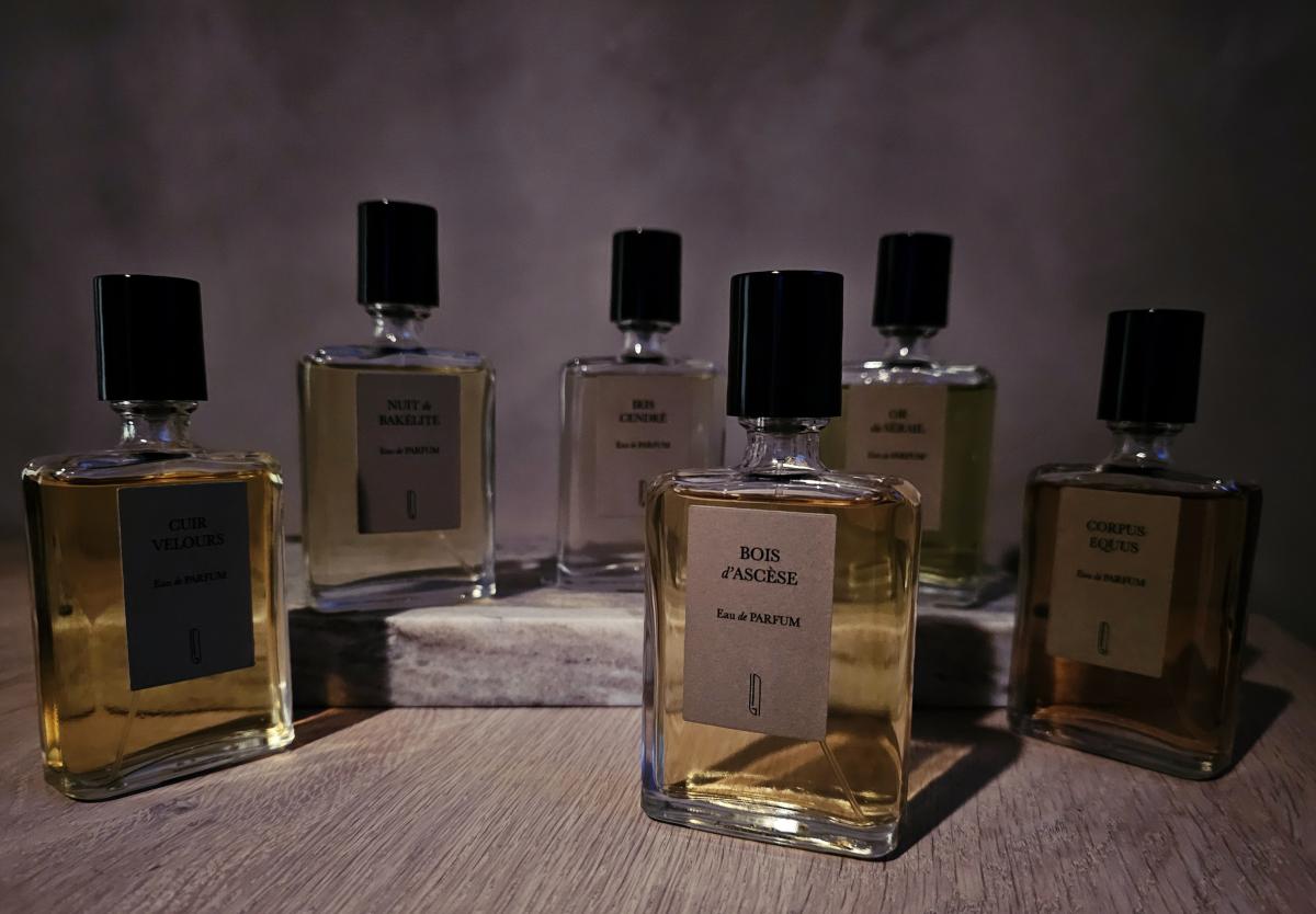 عطر ادکلن بوا داسز نایومی گودسیر - Bois d'Ascese Naomi Goodsir - بررسی، قیمت و خرید