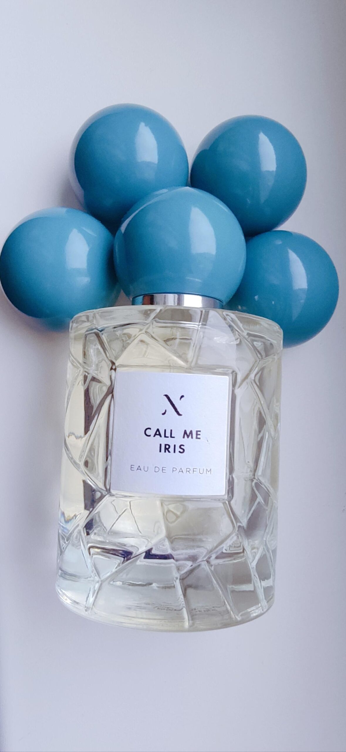 عطر ادکلن کال می آیریس له سور دو نو - Call Me Iris Les Soeurs de Noe - بررسی، قیمت و خرید