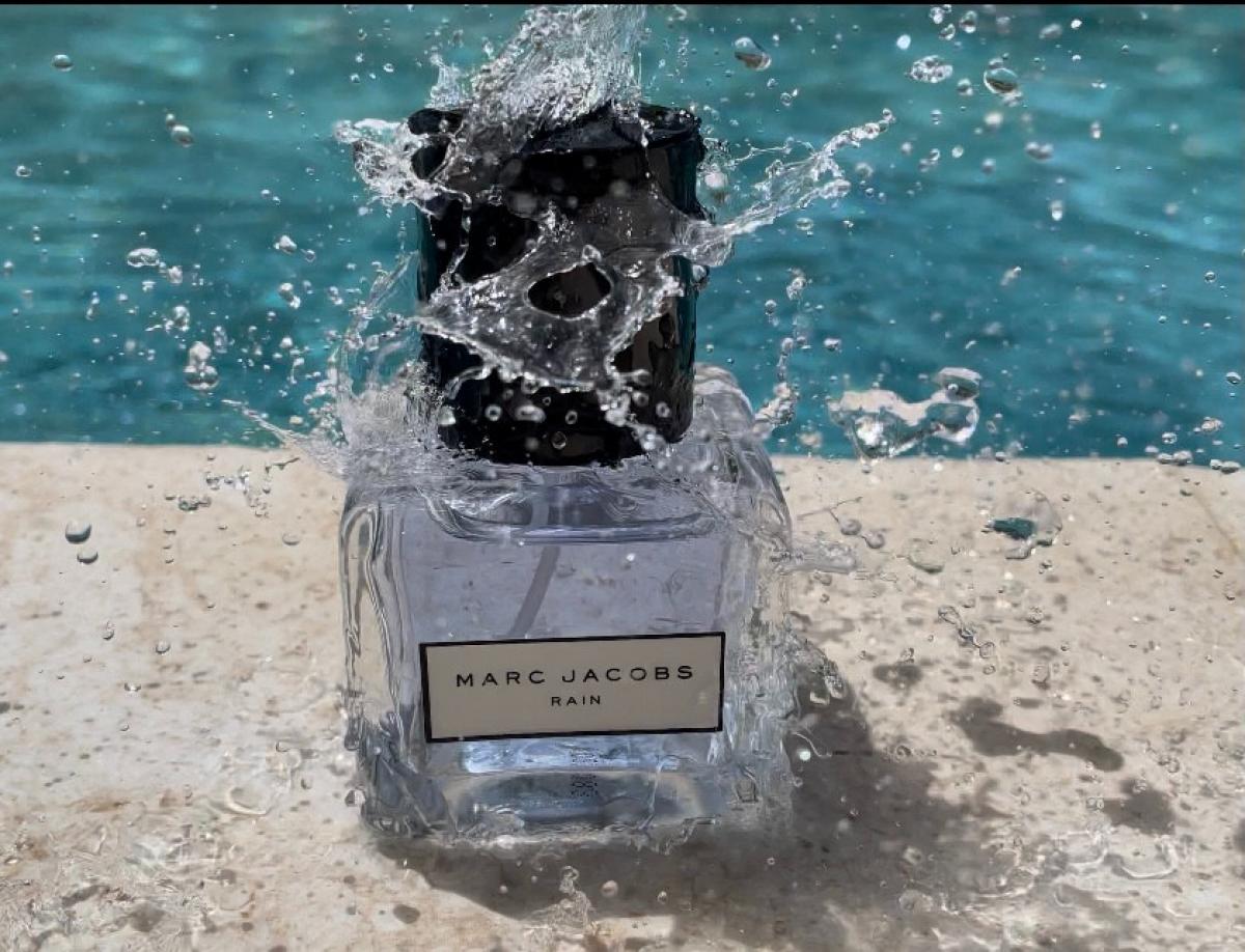 عطر ادکلن مارک جاکوبز رین اسپلاش ۲۰۱۶ مارک جیکوبز - Marc Jacobs Rain Splash 2016 Marc Jacobs - بررسی، قیمت و خرید