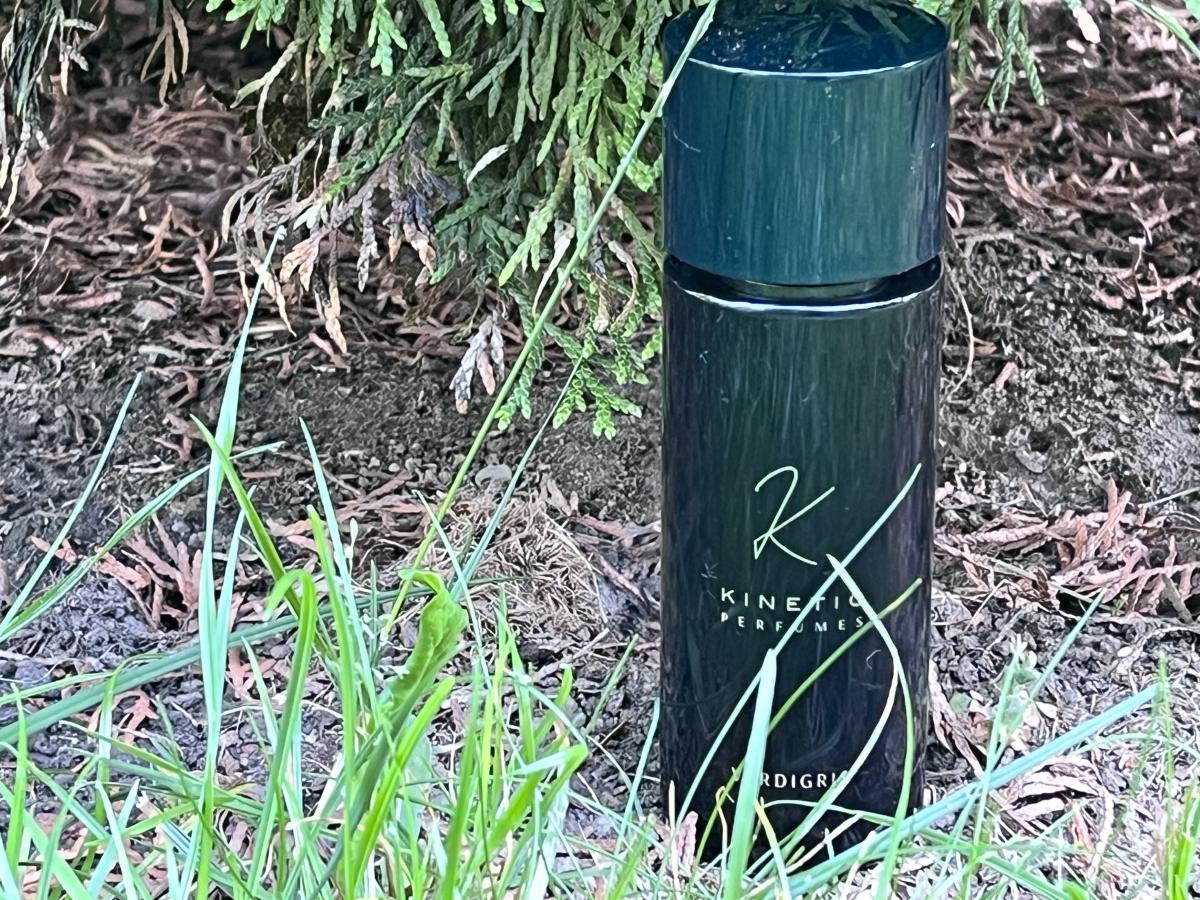 عطر ادکلن وردیگریس کینتیک پرفیومز - Verdigris Kinetic Perfumes - بررسی، قیمت و خرید