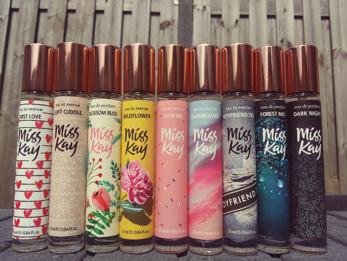 عطر ادکلن کیوتی پای میس کِی - Cutie Pie Miss Kay - بررسی، قیمت و خرید