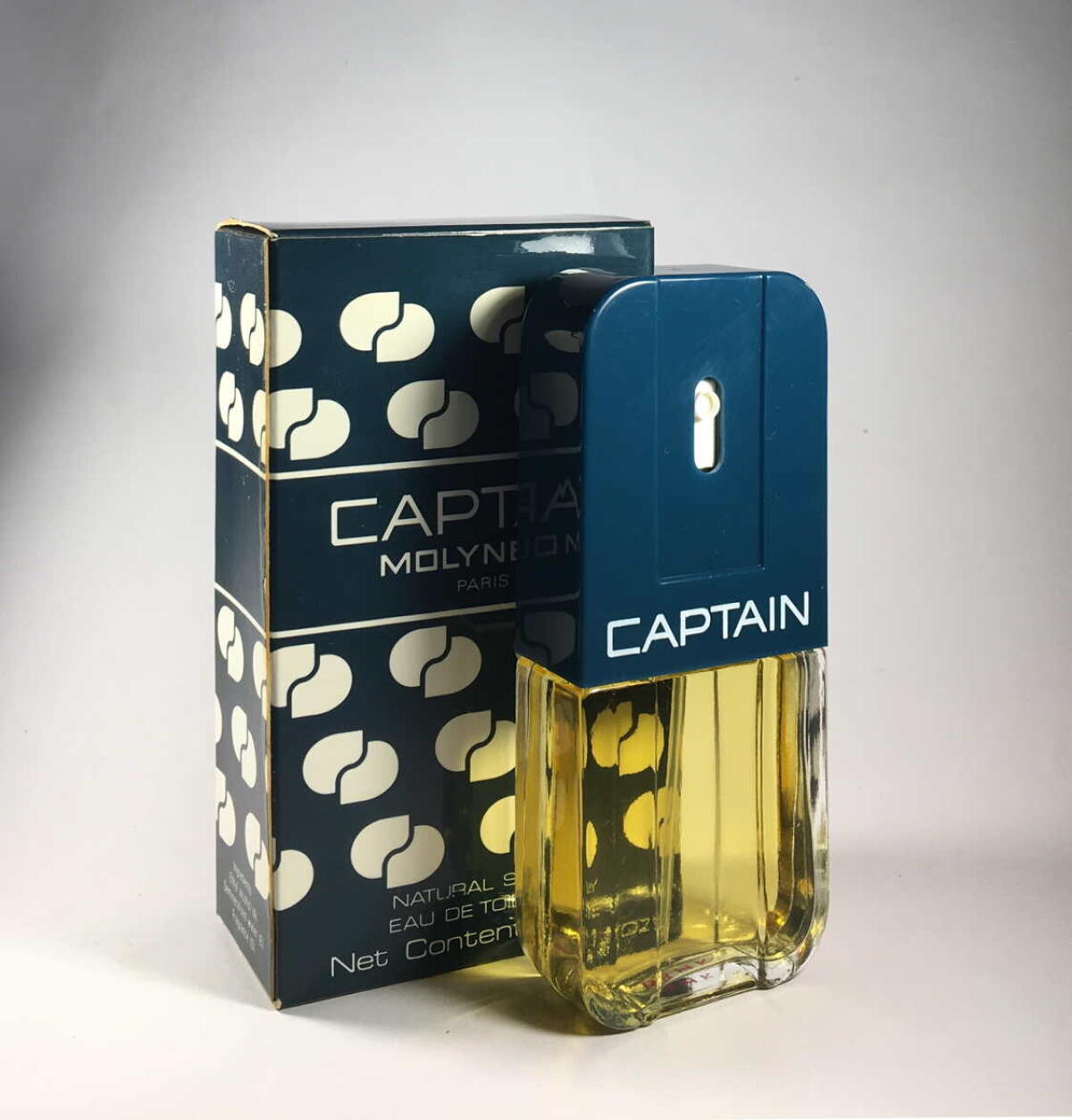 عطر ادکلن کاپیتان او دو تویلت مالینو - Captain Eau de Toilette (1975) Molyneux - بررسی، قیمت و خرید