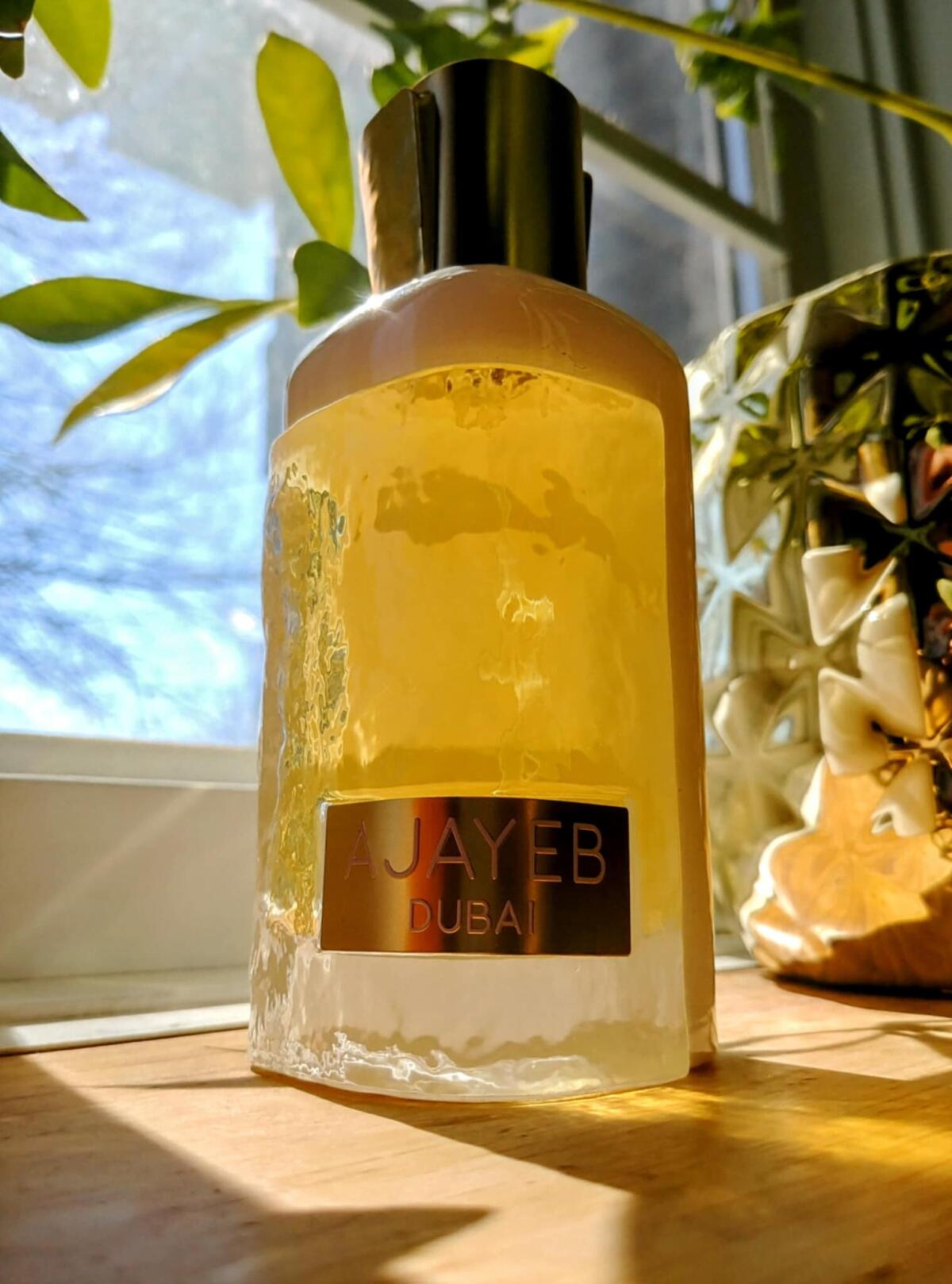 عطر ادکلن اجایب دبی پورتریت لتافا - Ajayeb Dubai Portrait Lattafa Perfumes - بررسی، قیمت و خرید