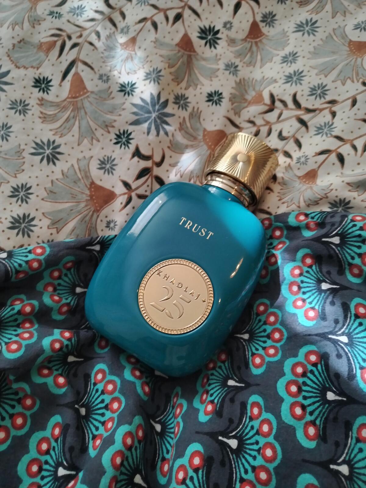 عطر ادکلن خدلاج ۲۵ تراست خدلج پرفیومز - Khadlaj 25 Trust Khadlaj Perfumes - بررسی، قیمت و خرید