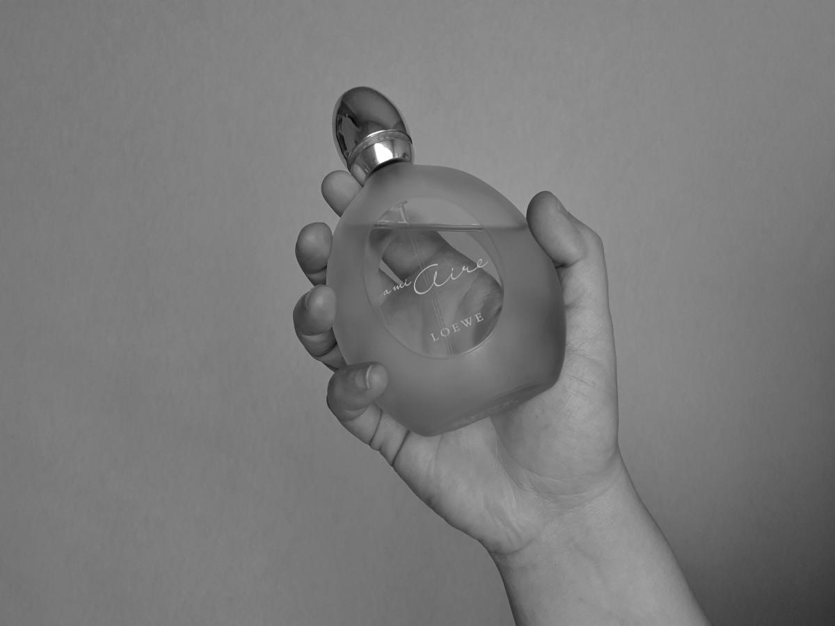 عطر ادکلن ای می آیره لووه - A Mi Aire Loewe - بررسی، قیمت و خرید