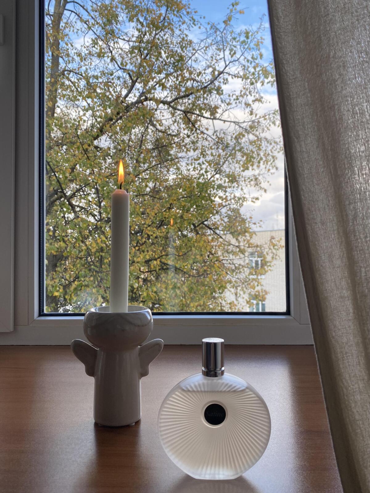 عطر ادکلن سَتین لالیک - Satine Lalique - بررسی، قیمت و خرید