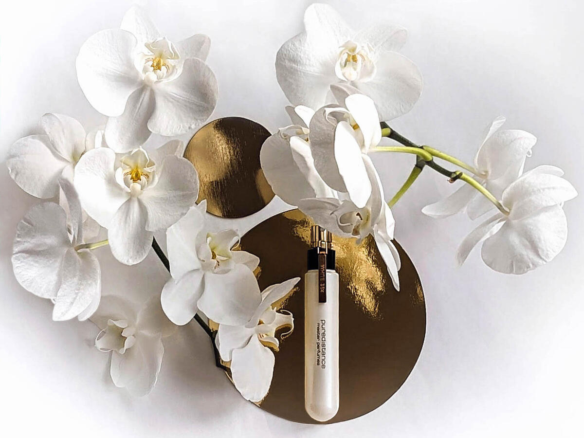 عطر ادکلن وایت نامبر زیرو سیکس پیوردیستنس - White No. 06 Puredistance - بررسی، قیمت و خرید