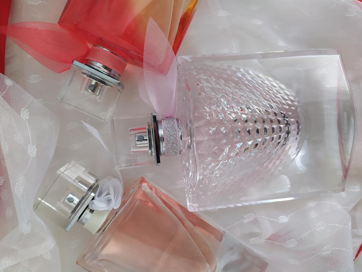 عطر ادکلن لا وی است بل لئو دو توالت فلورال لانکوم - La Vie Est Belle L’Eau de Toilette Florale Lancôme - بررسی، قیمت و خرید