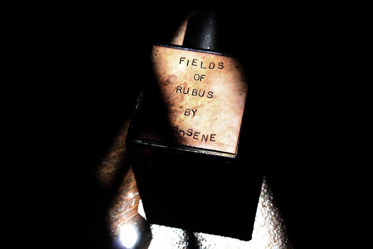 عطر ادکلن فیلدز آو روبوس نفت سفید - Fields of Rubus Kerosene - بررسی، قیمت و خرید
