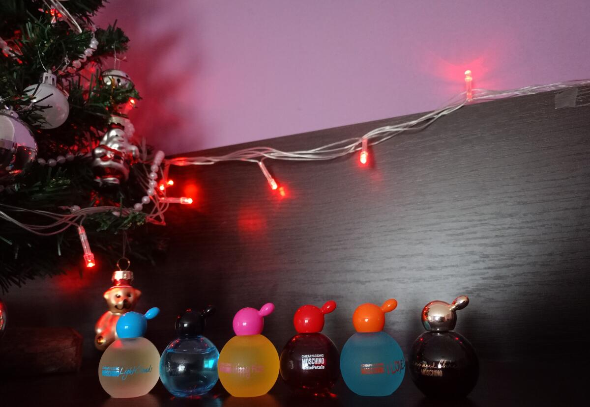 عطر ادکلن چیپ اند شیک شیک پتالز ماسکینو - Cheap & Chic Chic Petals Moschino - بررسی، قیمت و خرید