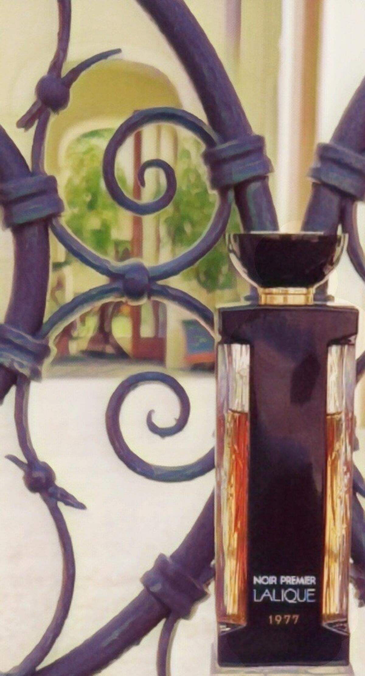 عطر ادکلن فرویت دو موومان لالیک - Fruits du Mouvement Lalique - بررسی، قیمت و خرید