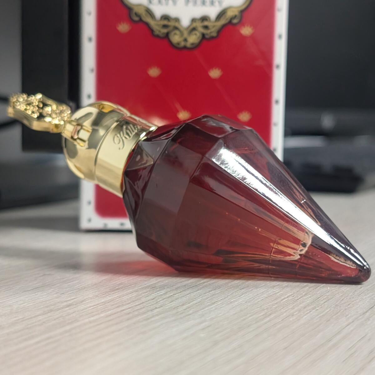 عطر ادکلن کیلر کویین کتی پری - Killer Queen Katy Perry - بررسی، قیمت و خرید