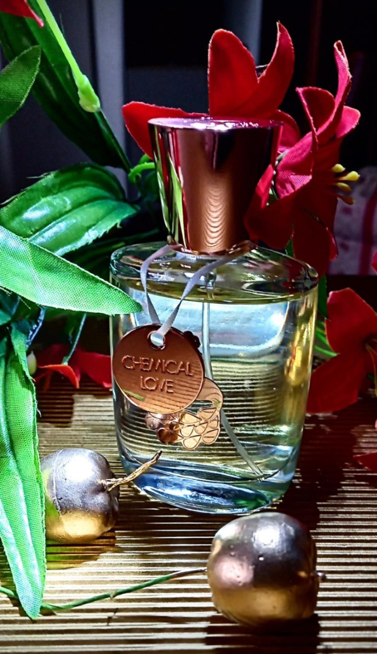 عطر ادکلن کِمیکال لاو اُلیبِر پَرفیومز - Chemical Love Olibere Parfums - بررسی، قیمت و خرید