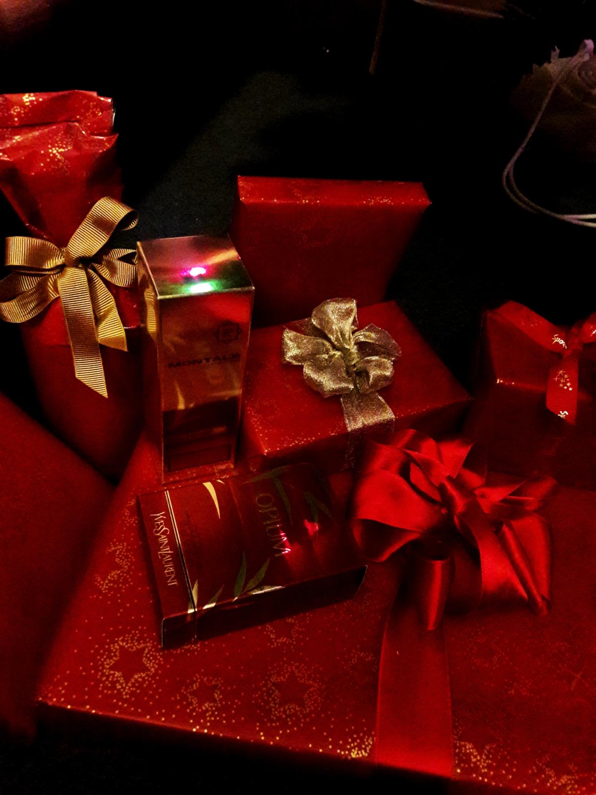 عطر ادکلن رد آود مونتال - Red Aoud Montale - بررسی، قیمت و خرید