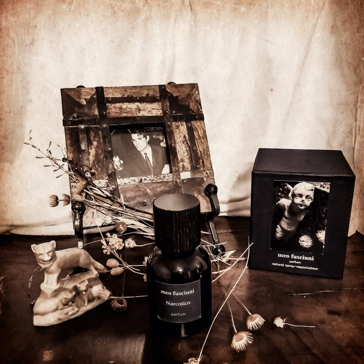 عطر ادکلن نارکوتیکو میو فوشیونی - Narcotico Meo Fusciuni - بررسی، قیمت و خرید