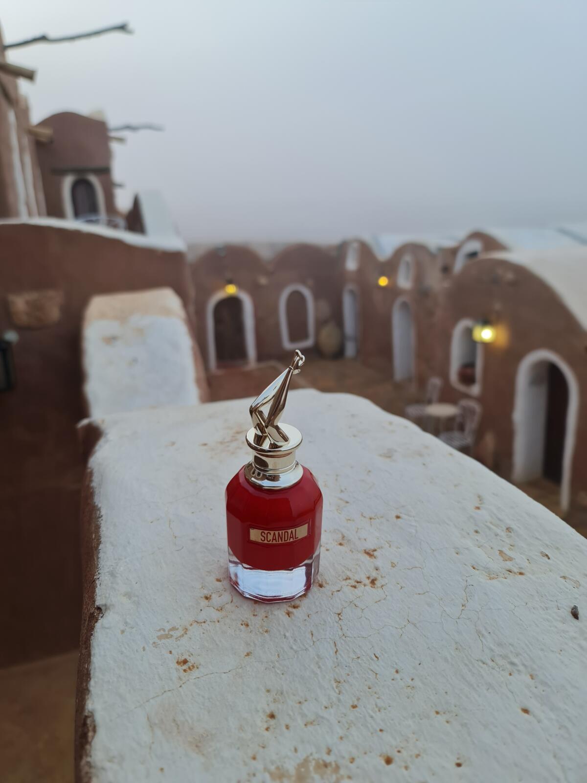 عطر ادکلن اسکندل له پارفوم ژان پل گوتیه - Scandal Le Parfum Jean Paul Gaultier - بررسی، قیمت و خرید