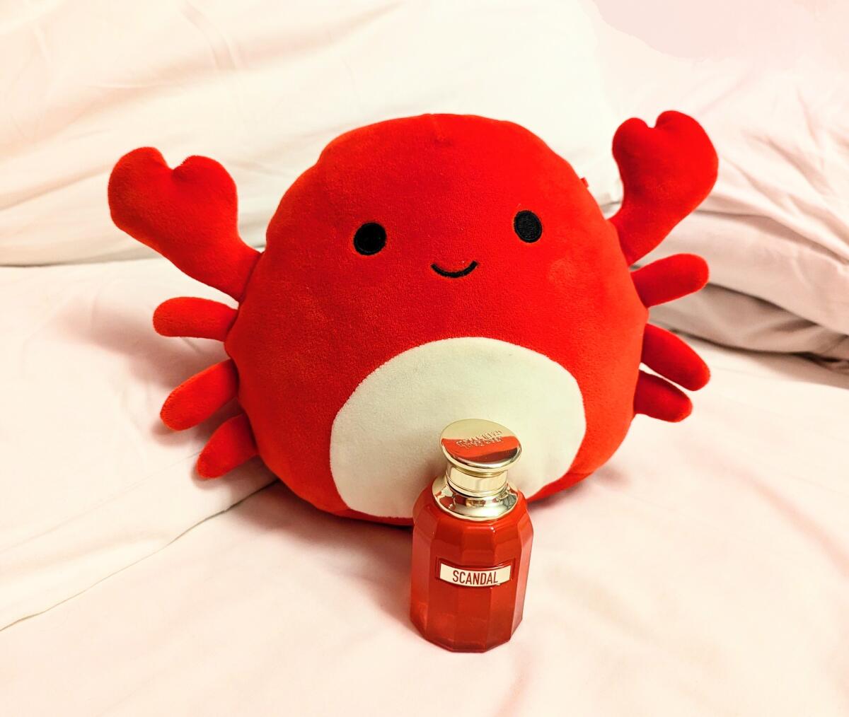 عطر ادکلن اسکندل له پارفوم ژان پل گوتیه - Scandal Le Parfum Jean Paul Gaultier - بررسی، قیمت و خرید