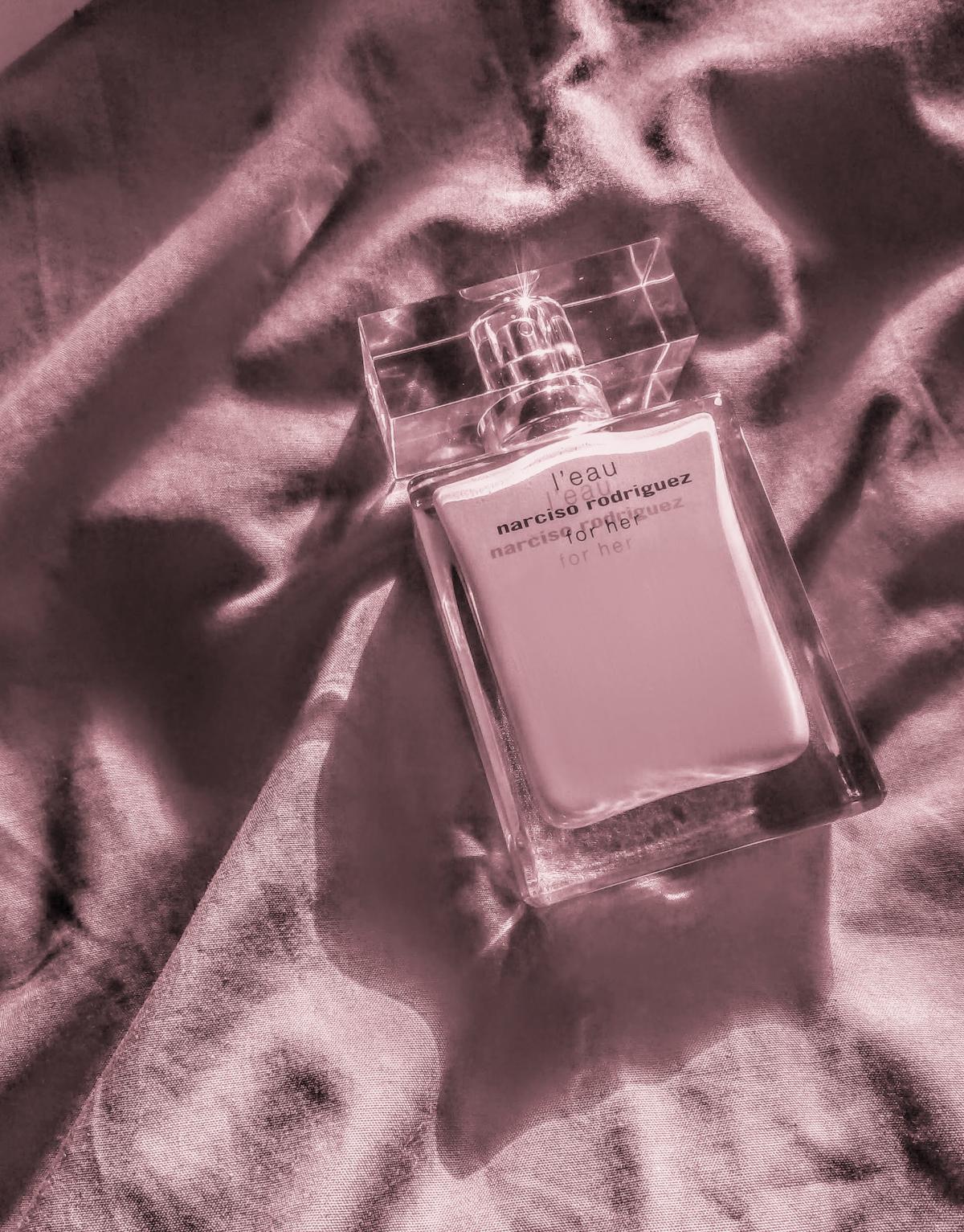 عطر ادکلن نارسیسو رودریگز لو فور هر نارسیسو رودریگز - Narciso Rodriguez L'Eau For Her Narciso Rodriguez - بررسی، قیمت و خرید