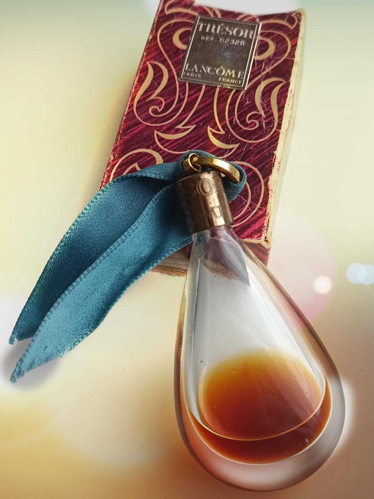 عطر ادکلن تریزور لنکوم - Tresor (original) Lancôme - بررسی، قیمت و خرید