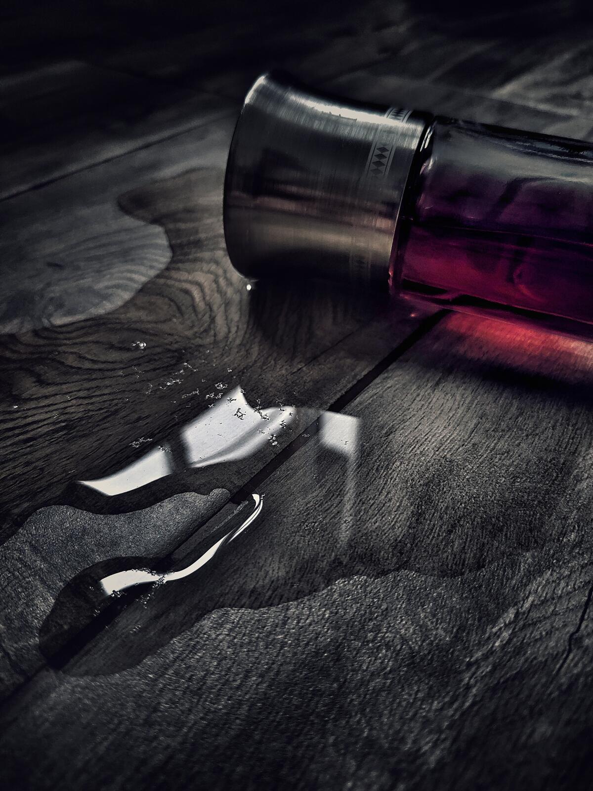 عطر ادکلن بلادی وود لز لیکویدز ایماجینر - Bloody Wood Les Liquides Imaginaires - بررسی، قیمت و خرید
