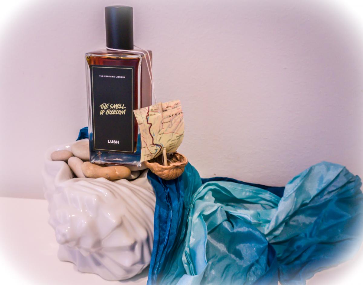 عطر ادکلن د اسمل آف فریدم لاش - The Smell of Freedom Lush - بررسی، قیمت و خرید