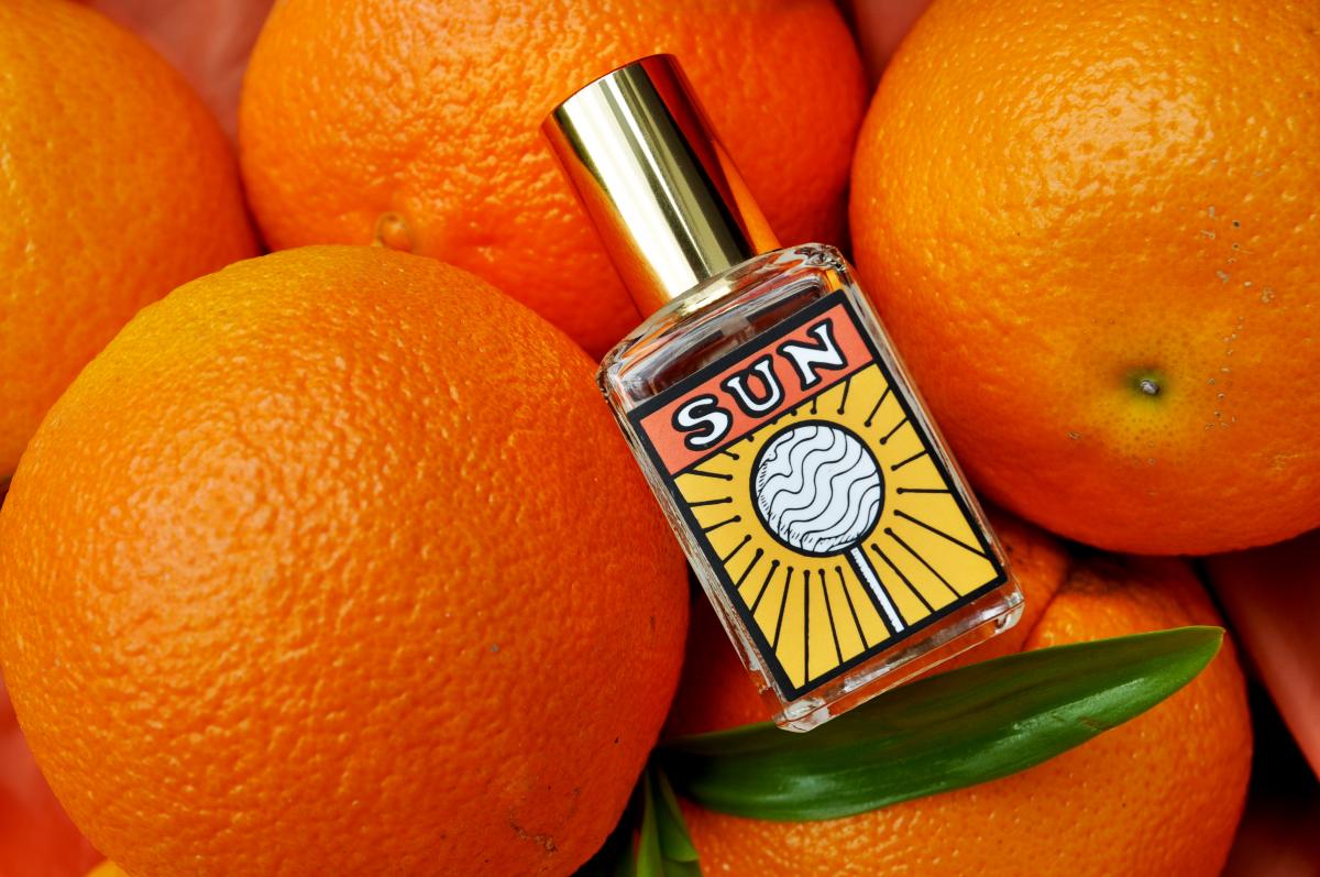 عطر ادکلن سان لاش - Sun Lush - بررسی، قیمت و خرید