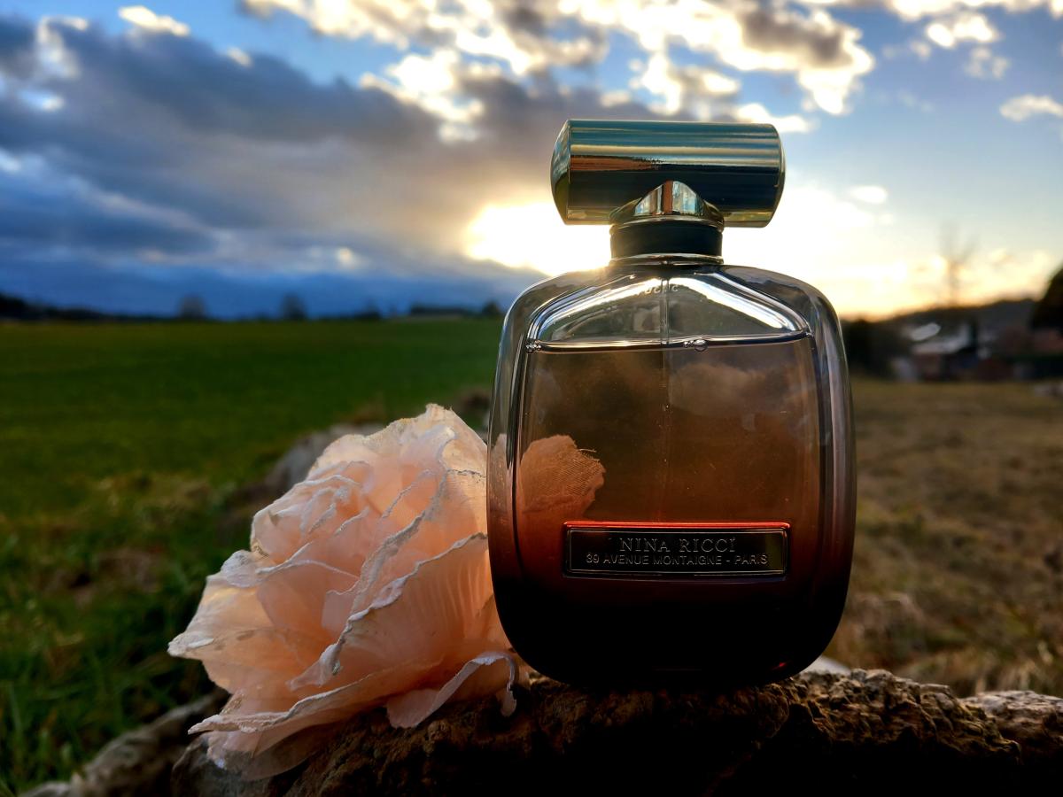 عطر ادکلن لِکس‌تاس نینا ریچی - L’Extase Nina Ricci - بررسی، قیمت و خرید