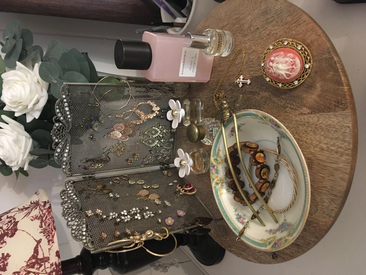 عطر ادکلن تمبورین دریمر پینروز - Tambourine Dreamer Pinrose - بررسی، قیمت و خرید