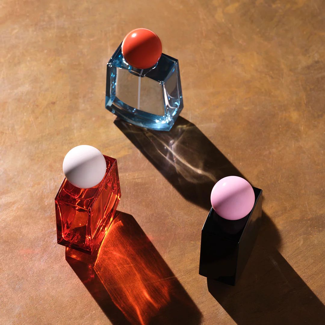 عطر ادکلن کلوزنس پلیزینگ - Closeness Pleasing - بررسی، قیمت و خرید