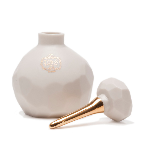 عطر ادکلن افوسس: کامپوزیشن نامبر وان جویا - FvsS: Composition No. 1 Joya - بررسی، قیمت و خرید