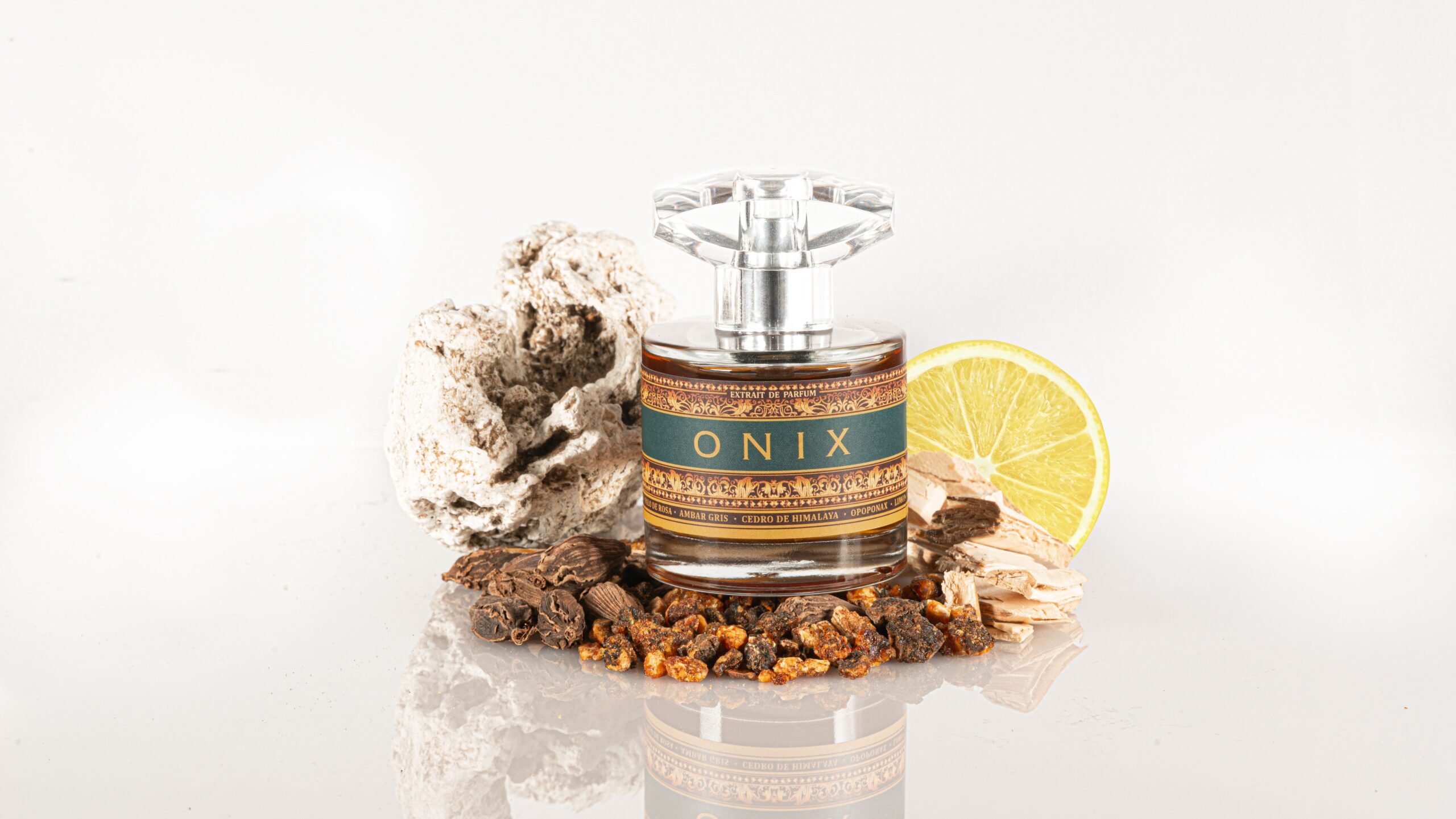 عطر ادکلن اونیکس ماس پاو - Onyx Maese Pau - بررسی، قیمت و خرید