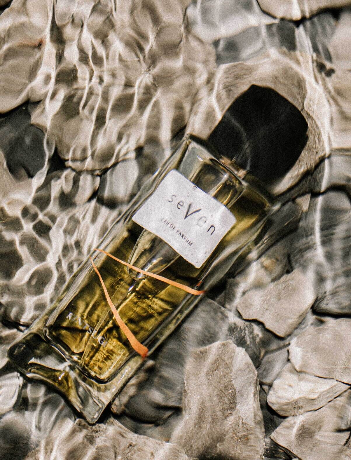 عطر ادکلن سون کینتسوگی - Seven Kintsugi - بررسی، قیمت و خرید