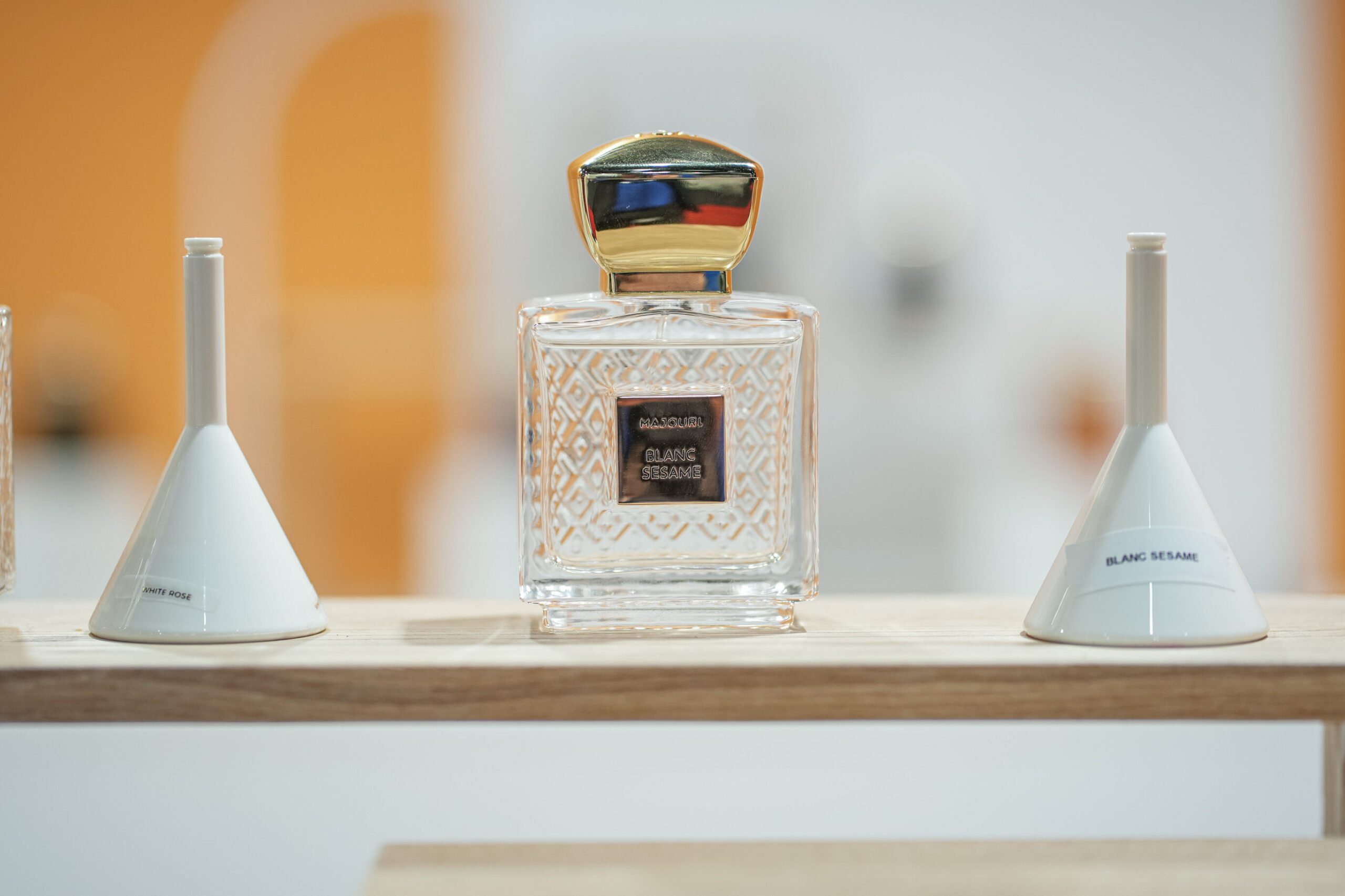 عطر ادکلن بلانک سسِم ماژوری - Blanc Sesame Majouri - بررسی، قیمت و خرید