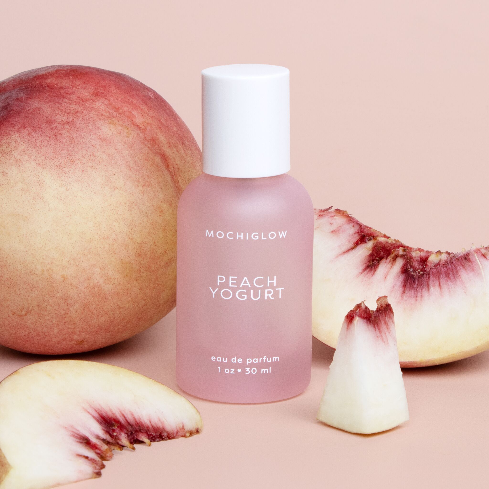 عطر ادکلن پیچ یوگورت موچی‌گلو - Peach Yogurt Mochiglow - بررسی، قیمت و خرید