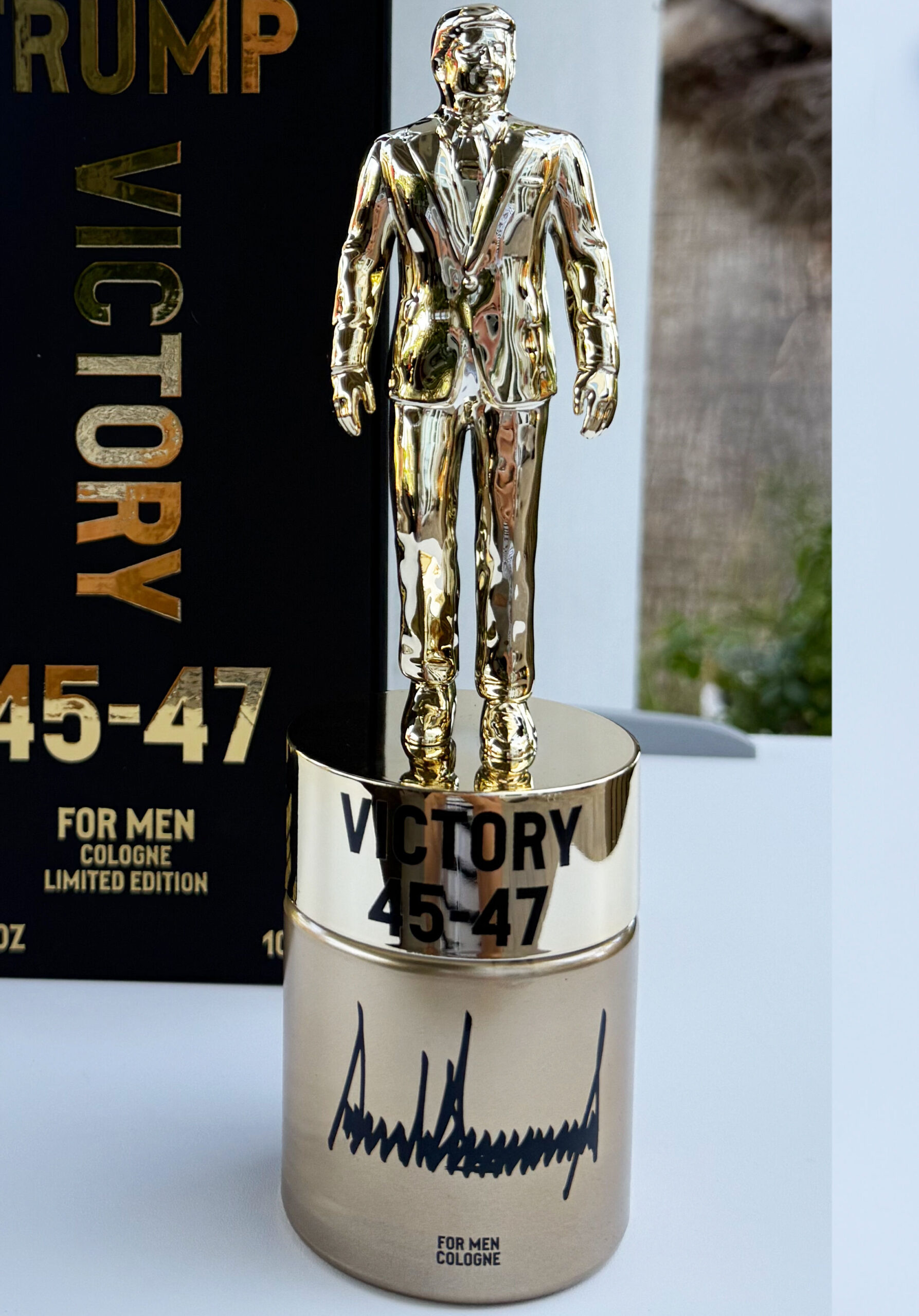 عطر ادکلن ویکتوری ۴۵-۴۷ پریزیدنت ترامپ - Victory 45-47 President Trump - بررسی، قیمت و خرید