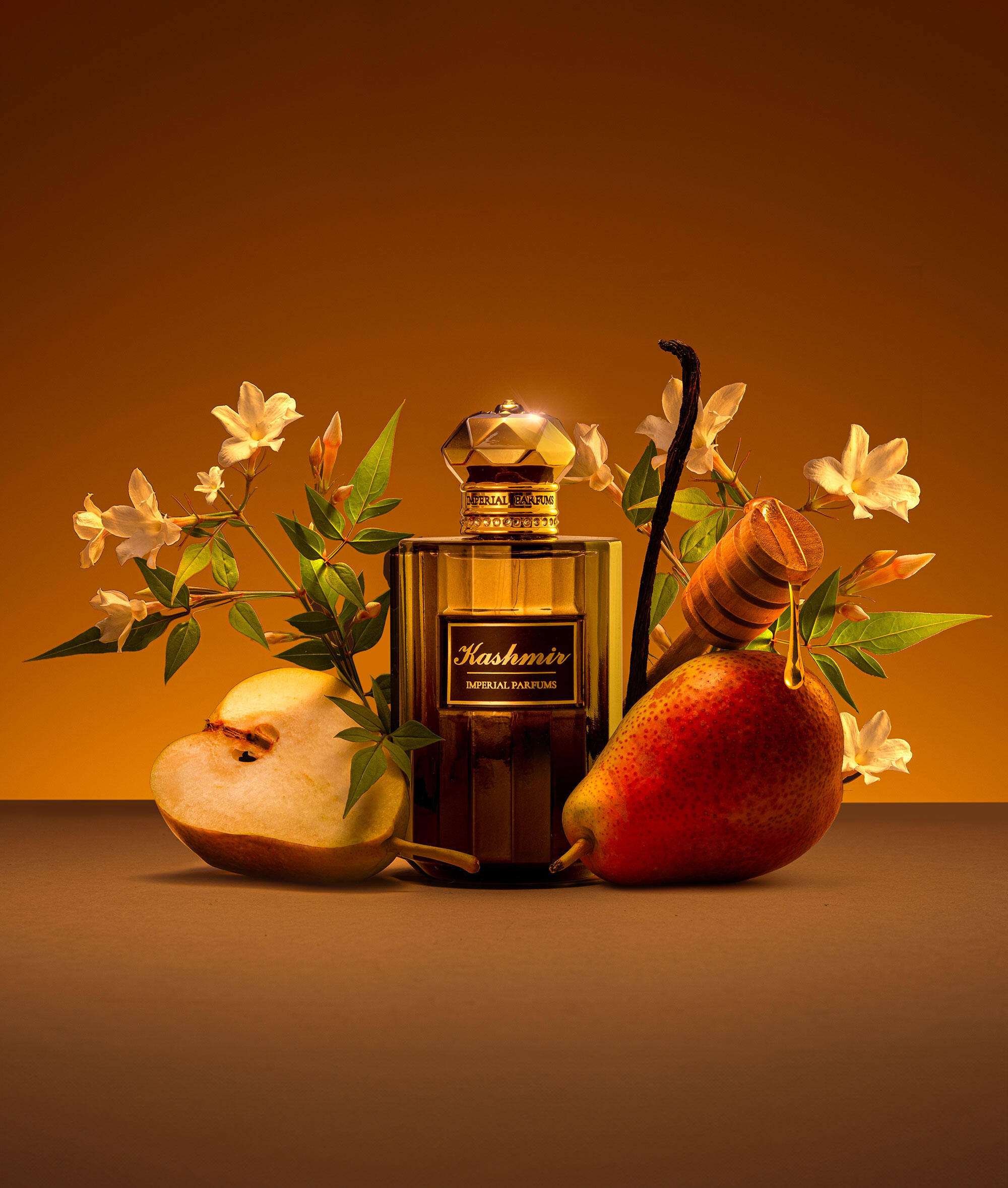 عطر ادکلن کشمی ایمپریال پرفیومز - Kashmir Imperial Parfums - بررسی، قیمت و خرید