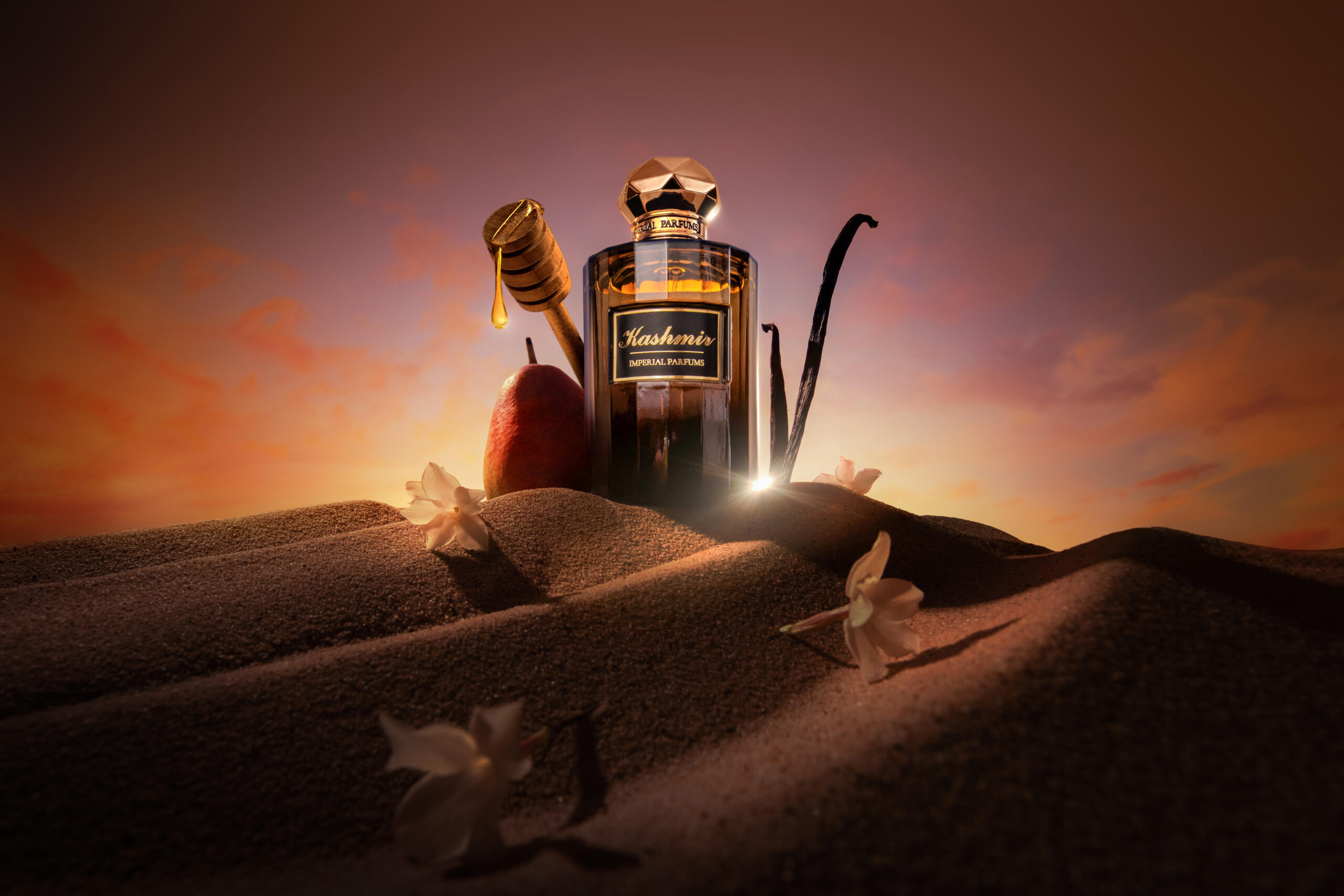 عطر ادکلن کشمی ایمپریال پرفیومز - Kashmir Imperial Parfums - بررسی، قیمت و خرید